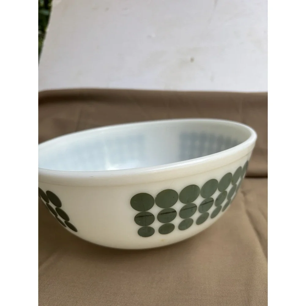 Vintage PYREX Green Polka Dot Mixing Nesting Bowl #404 Milk Glass 4 Qt